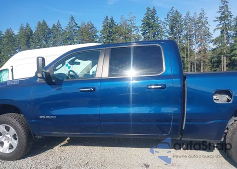 2019 Ram 1500 Big Horn/Lone Star 4X4 6'4 Box z USA, uszkodzony, nr VIN 1C6SRFMT7KN786222